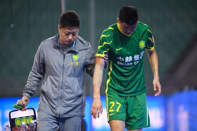 华体会直播公司-国足再迎坏消息！京鲁战两大国脚受伤赛季报销