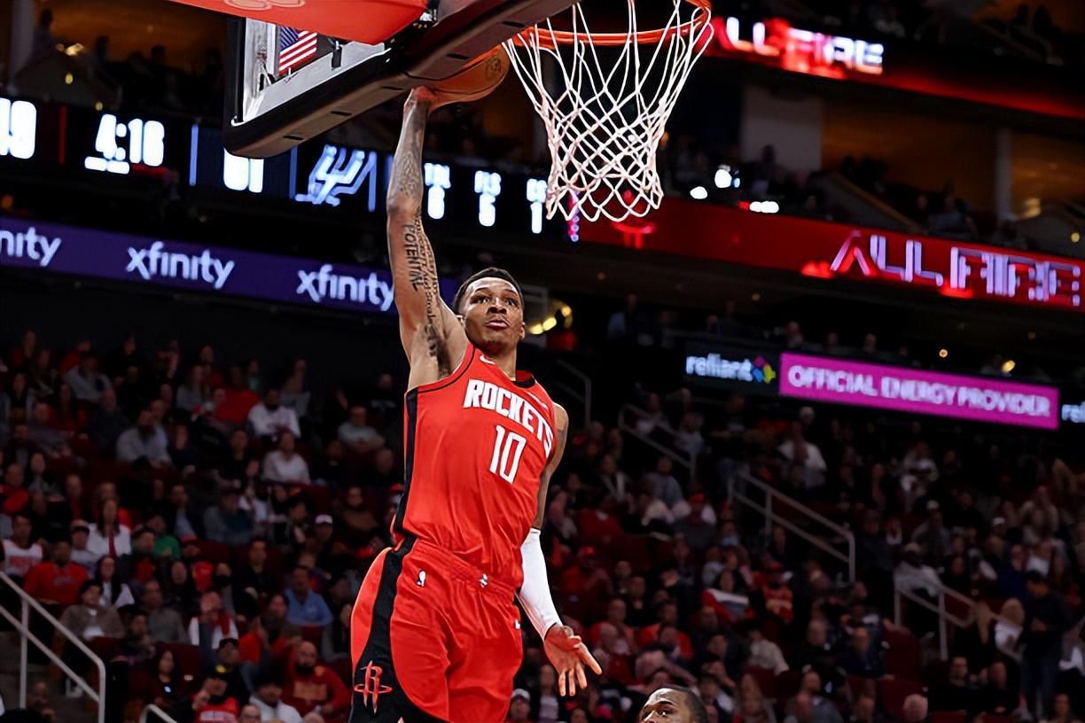 华体会官方网站-又一次表现平庸，火箭锋线新星在各方面的能力都有些缺乏亮点？